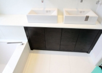 white-bathroom-cabinet