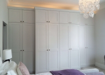 White fitted wardrobe