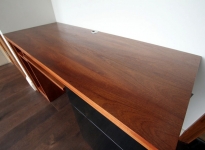 sapele_fitted_home_office_desk